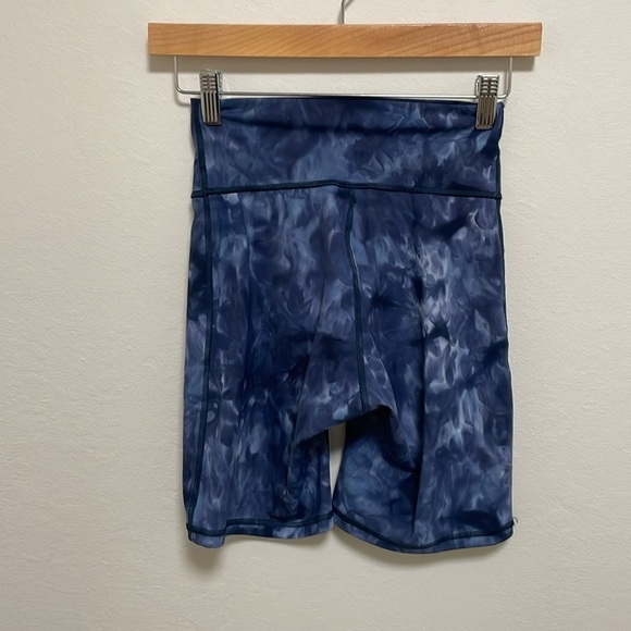 Gymshark Blue Tie Dye Workout Short Size Small - Picture 4 of 6